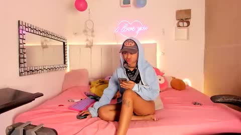 coffe_eyes online show from March 10, 9:57 am