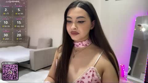 Yumi online show from July 26, 10:40 pm