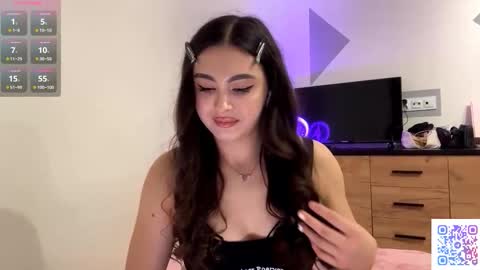 Yumi online show from February 26, 8:45 pm