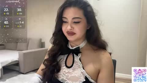 Yumi online show from June 15, 10:35 pm