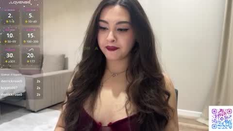 Yumi online show from July 10, 11:20 pm