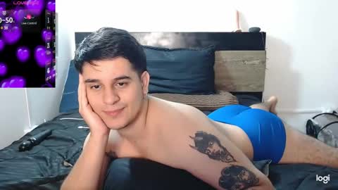 colin_lewisss online show from February 27, 7:08 am