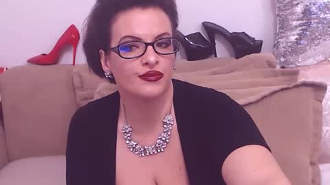 Maddison online show from February 14, 11:31 am