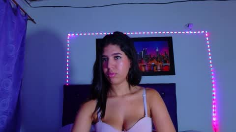  Nahomi  online show from November 28, 4:53 am