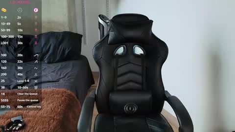 colombianmuscle8 online show from February 23, 8:00 pm