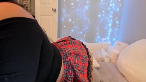    ........ Instagram  Lorysexys online show from January 28, 6:49 am