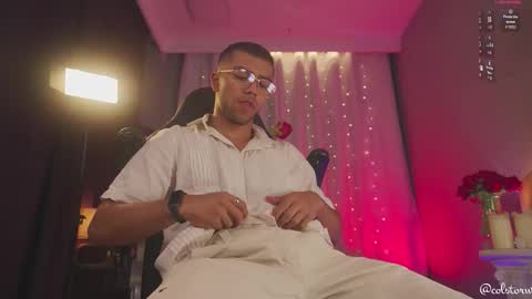 colstorw_ online show from February 11, 10:08 am