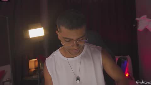 colstorw_ online show from February 2, 10:11 am