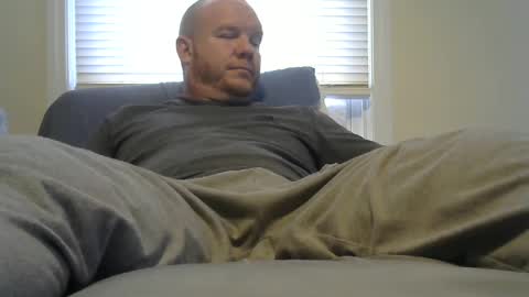 comegetmeinthemorning online show from December 8, 7:43 pm