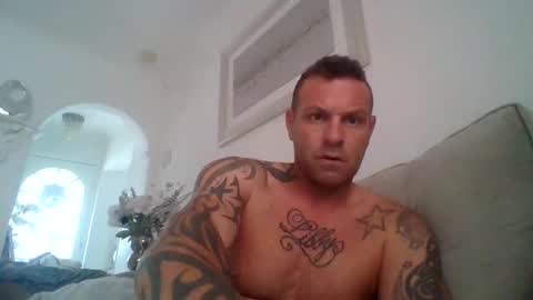 comesee10 online show from May 10, 8:43 am
