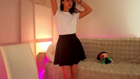 coochyy online show from October 8, 10:32 am