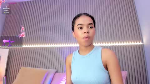 Snapshot of coralineross_ chatting on October 21, 11:15 am coralineross_ online show from October 21, 11:15 am