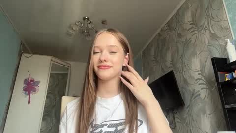 Bella 1st day here online show from April 1, 8:59 am