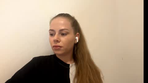 corinnachancy online show from December 19, 3:02 am