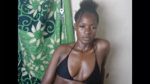 Snapshot of cornxslut chatting on September 26, 12:40 am cornxslut online show from September 26, 12:40 am