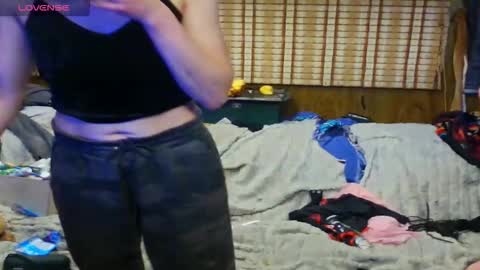 Alaskawildcouple online show from October 16, 8:25 am