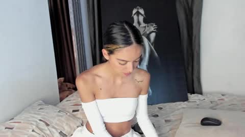 couple_funnyy online show from May 16, 2:08 am