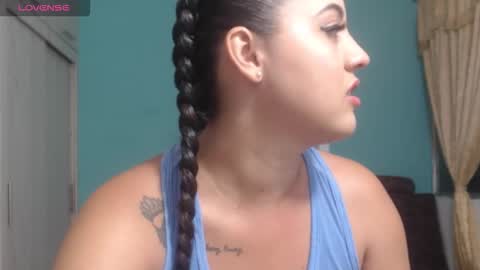  ALEJANDRO Y EMILY  online show from January 18, 1:25 am