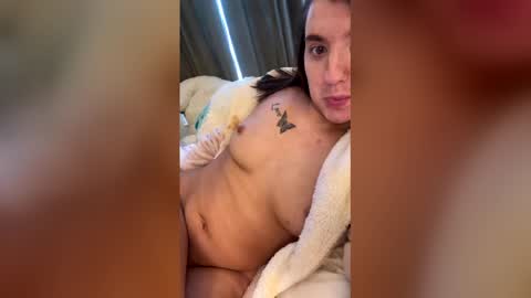 courtney81623723 online show from March 18, 5:30 pm