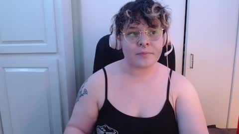 Harley  Vaughn online show from February 21, 8:49 pm