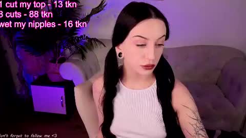 coy_emo_princess online show from July 10, 10:31 am