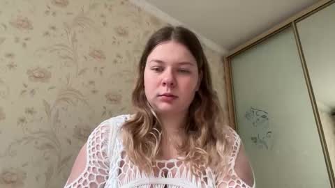 Elise online show from September 12, 10:39 am