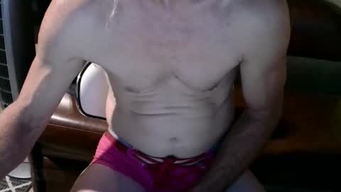 Snapshot of crazyanimal_ chatting on October 18, 8:07 am Crazyanimal online show from October 18, 8:07 am