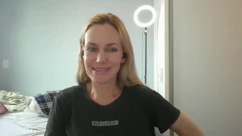 Anny online show from April 23, 11:07 am