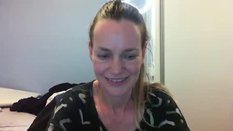 Anny online show from November 5, 12:34 am