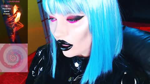 Roxy online show from April 17, 3:03 pm