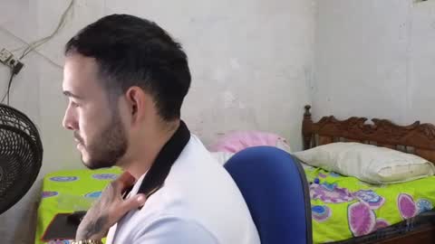 cris_simons online show from January 3, 4:33 am