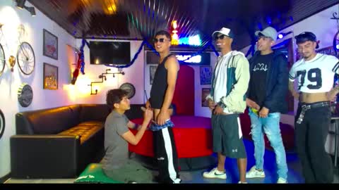 crismens online show from December 13, 8:15 pm