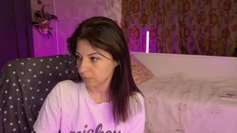crissy_love online show from March 19, 5:24 am