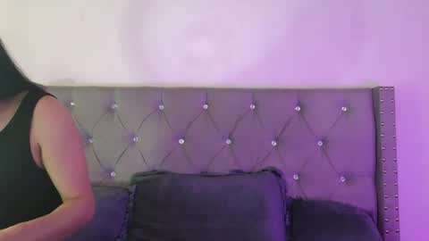  Alejandra from Wednesday to Saturday from 1000 pm to 400 am Colombian hour online show from May 9, 12:11 pm
