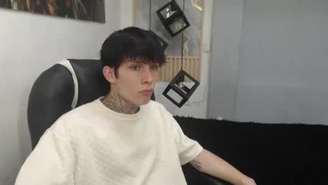 cry_thereal online show from June 26, 5:24 am