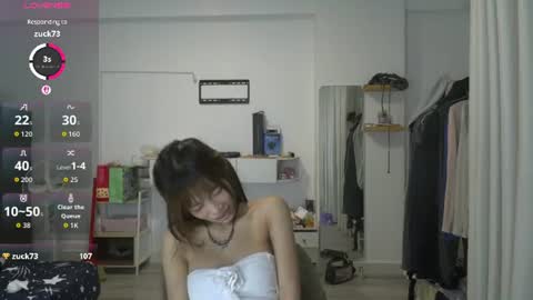 Crystal lee online show from June 11, 4:05 pm