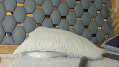 Snapshot of crystal_sm chatting on October 3, 3:37 am crystal_sm online show from October 3, 3:37 am