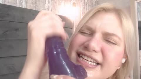 Crystal Woods online show from December 30, 3:45 pm