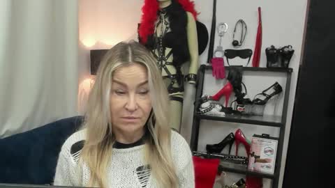 CrystalHotty online show from January 19, 5:39 am