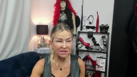 CrystalHotty online show from September 11, 4:36 am