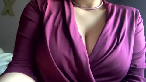 crystalyn777 online show from September 21, 1:20 am