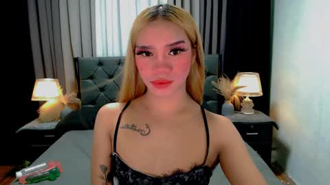 bea takashi  online show from May 11, 11:17 am