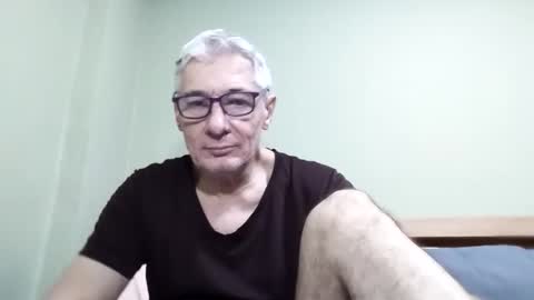 Snapshot of cucaio18 chatting on October 14, 2:14 am BIG UNCUT HARD COCK online show from October 14, 2:14 am