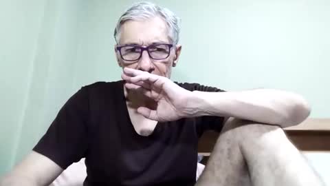 Snapshot of cucaio18 chatting on October 2, 10:03 am BIG UNCUT HARD COCK online show from October 2, 10:03 am