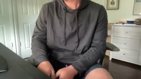cuckgriff23 online show from June 18, 1:49 pm