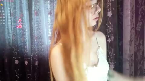 Sia online show from November 8, 7:33 am