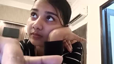 cuddlemuffins online show from February 21, 9:34 am