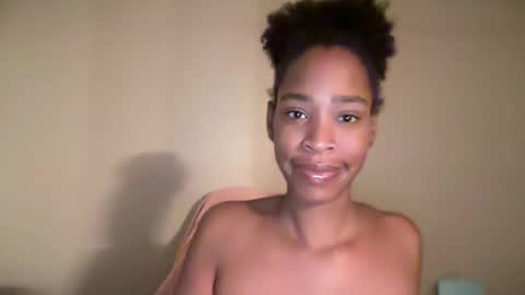 cum2charmxx online show from August 9, 12:10 pm