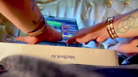 Snapshot of cum_all_over_mmee chatting on September 19, 8:34 pm im KIM new girl to spoil online show from September 19, 8:34 pm