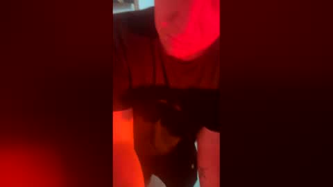 CuMAw3R online show from June 4, 7:47 am